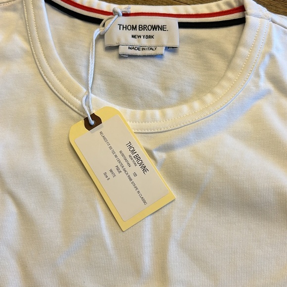 New Thom browne t-shirt with tricolor pocket. 12 - Picture 7 of 9